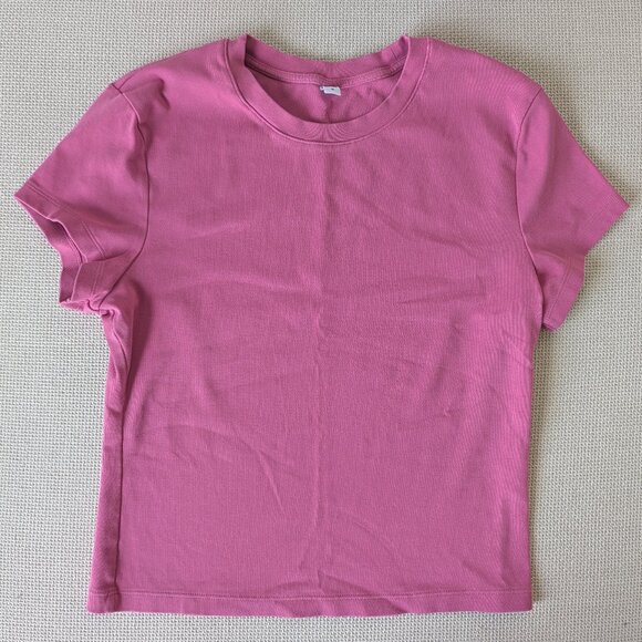 *2/$20* Uniqlo 90's y2k bright pink cotton baby tee, Size M - Picture 2 of 10